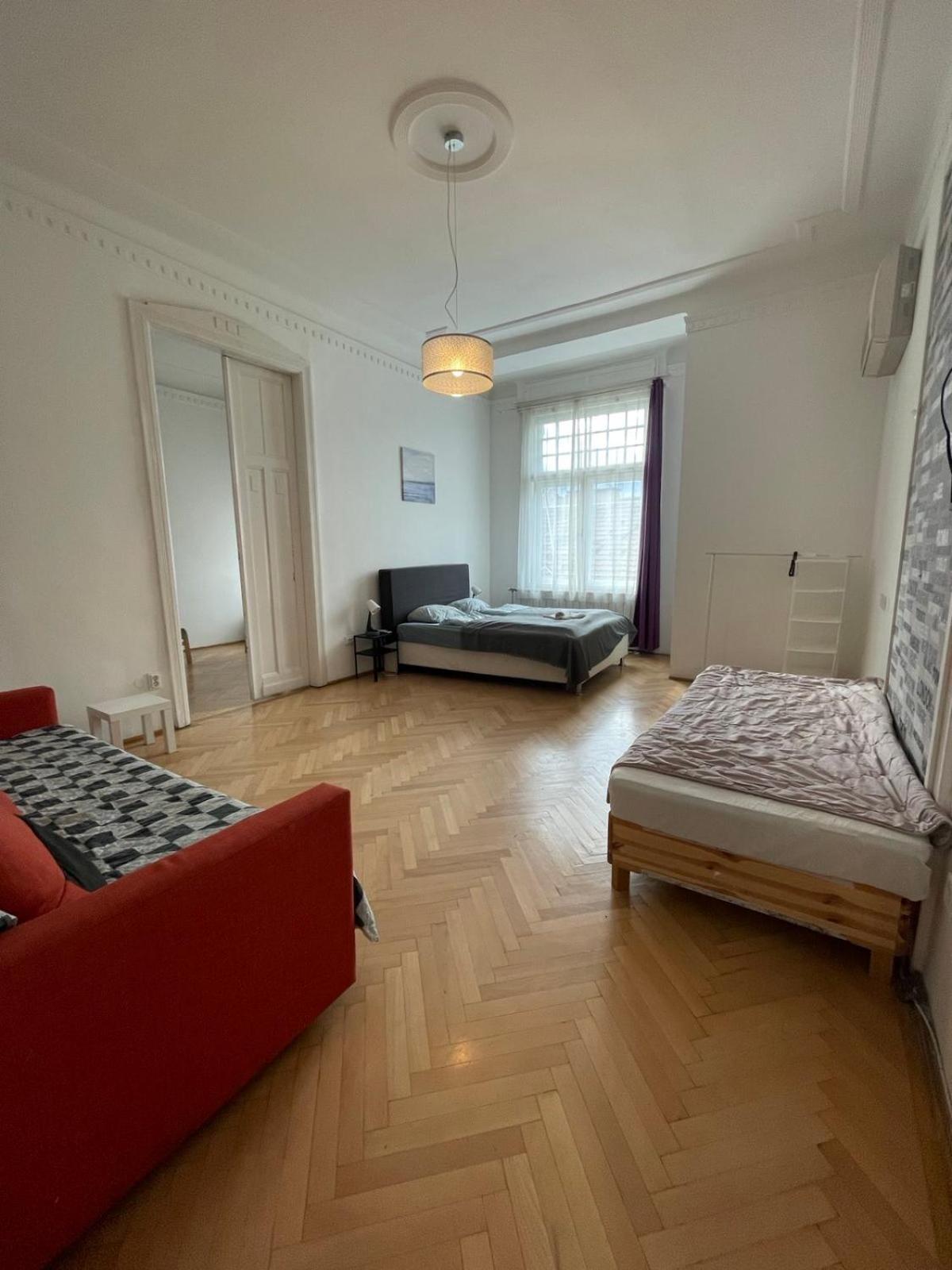 White Pearl Rooms Near Gozsdu Budapest Exterior foto